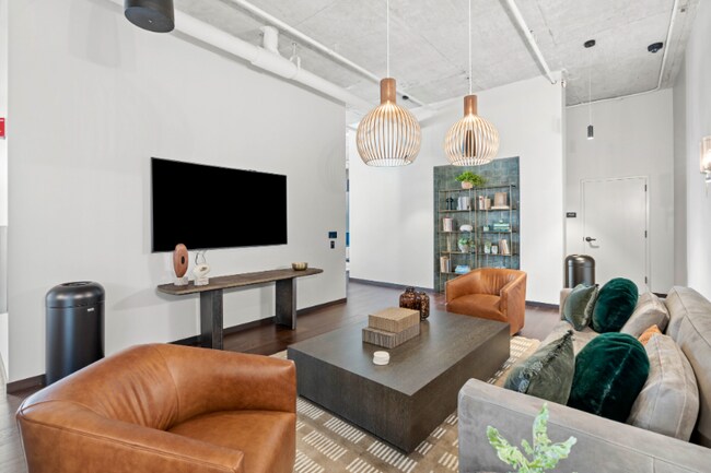 Building Photo - 151 N Ashland Ave