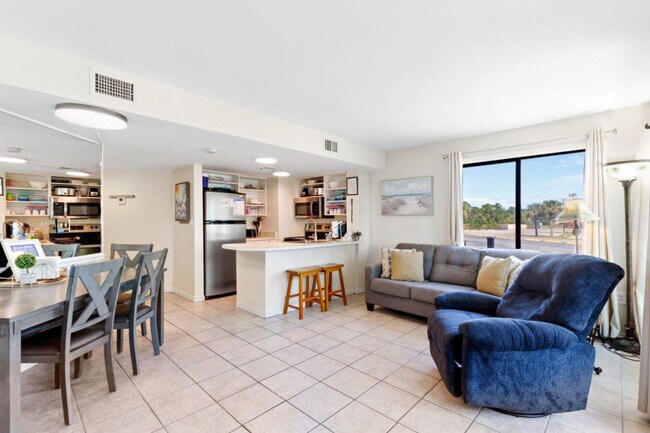 Primary Photo - 497 Plantation Rd