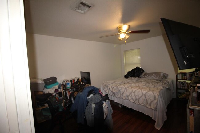 Building Photo - 8502 Apple Carrie Cove