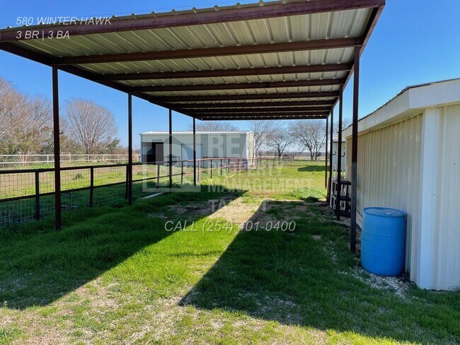 Building Photo - 3 Bedroom, 3 Bathroom Ranch Home with Barn...