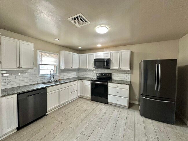 Building Photo - 5307 25th St