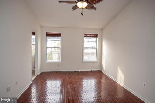 Building Photo - 23119 Sunbury St