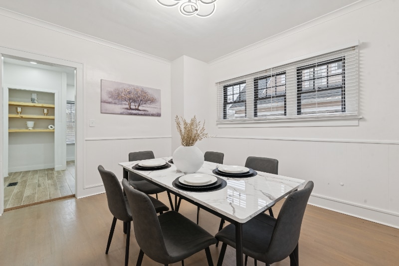 Building Photo - 1937 Foster Ave