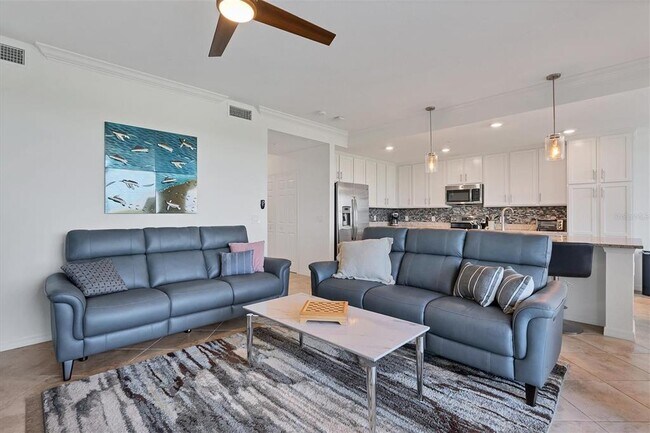 Building Photo - 14071 Heritage Landing Blvd