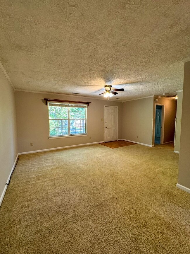Building Photo - 3Bed/2Bath Lake Monticello Rental