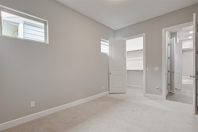 Building Photo - 5105 Pine Reach Dr