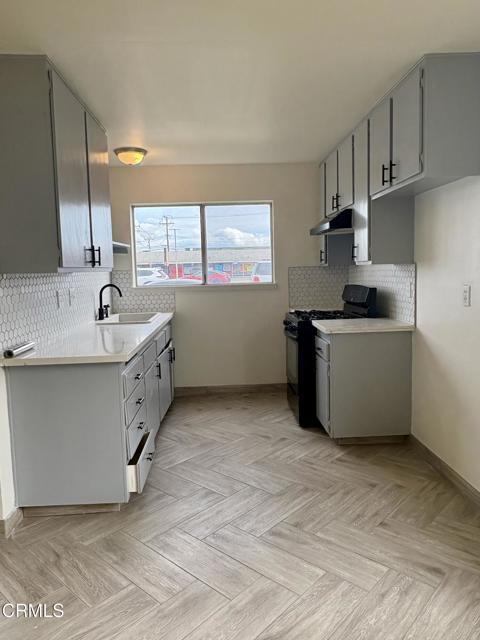 Building Photo - 1951 N Ventura Rd