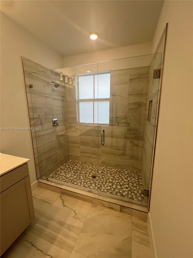 Building Photo - 141 SW 171st Ave