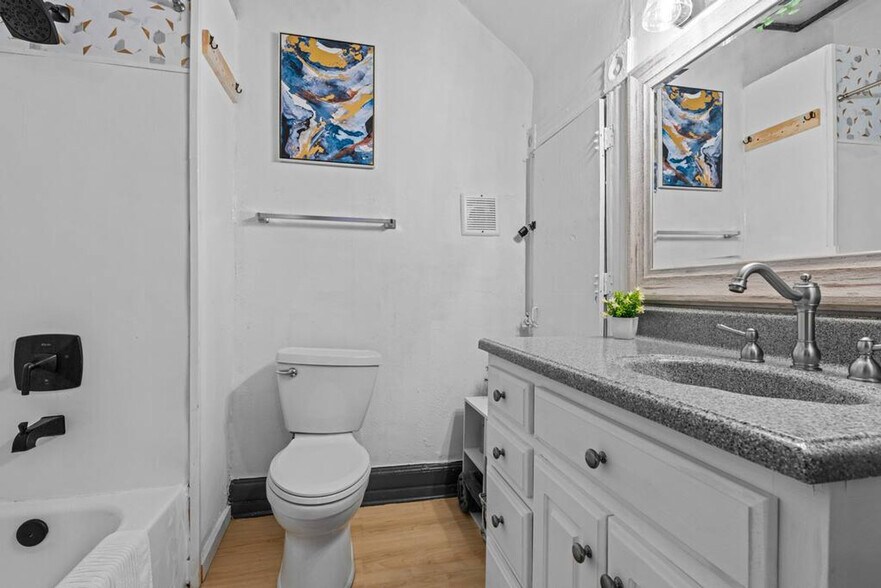 Building Photo - 2906 Chestnut St