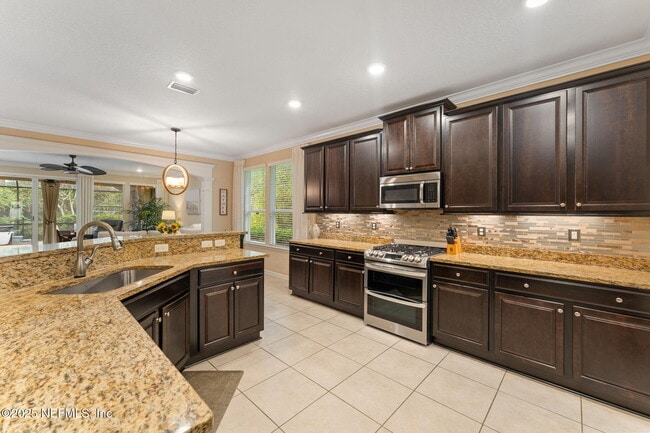 Building Photo - 22 Medio Dr