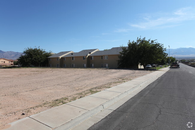 Building Photo - Desert Shade Apartments