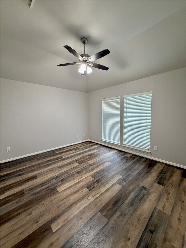 Building Photo - 1510 Flanders Field Ln
