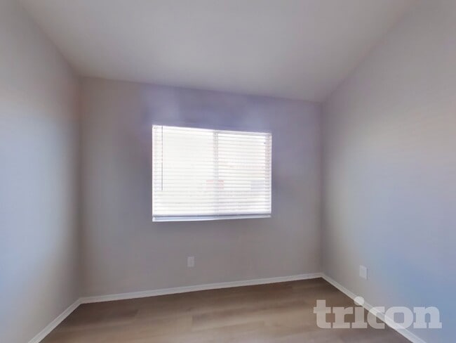 Building Photo - 14806 Rosemary Dr