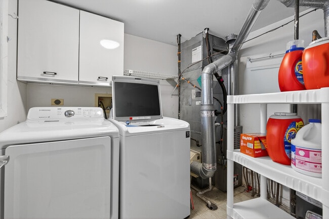 Building Photo - 1391 Sherwood Ct