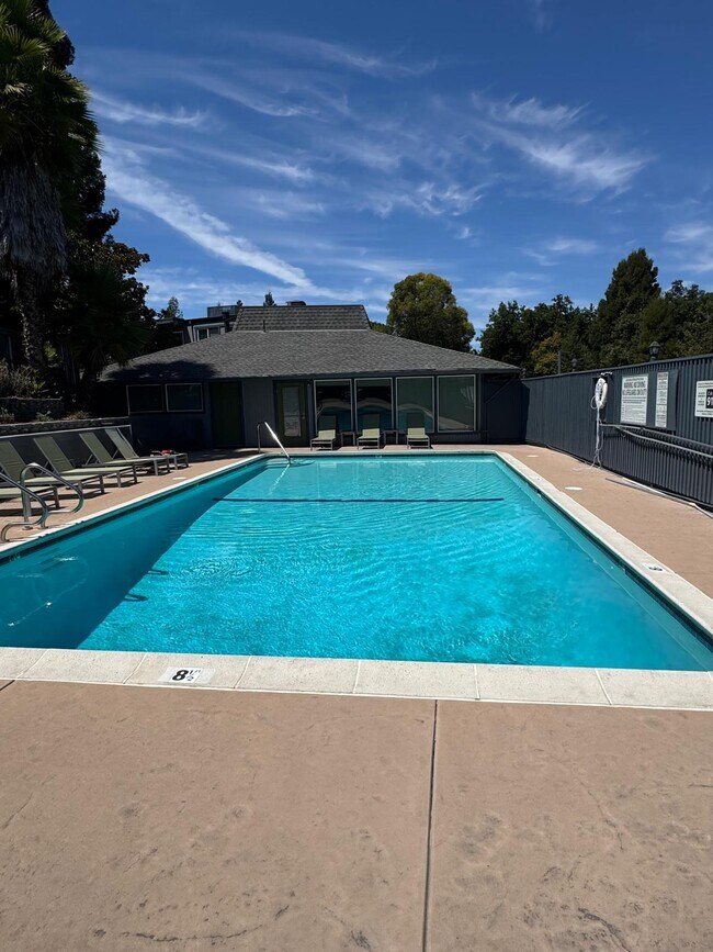 Building Photo - 450 Alameda del Prado