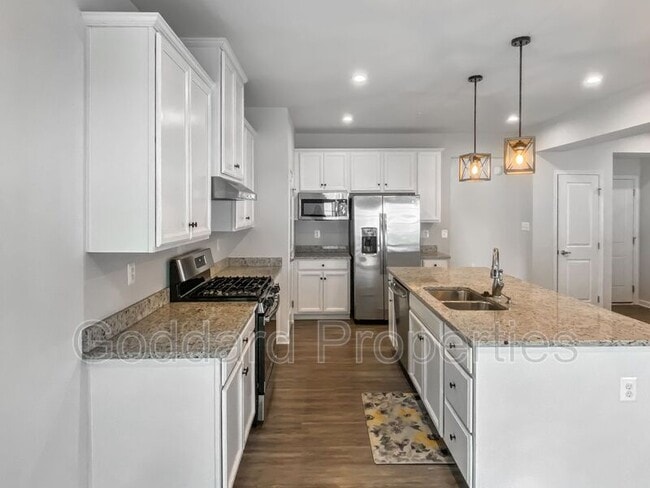 Building Photo - 7893 Jasons Landing Way