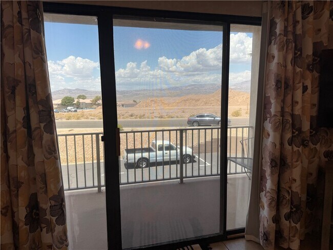 Building Photo - 3340 Landon Dr W