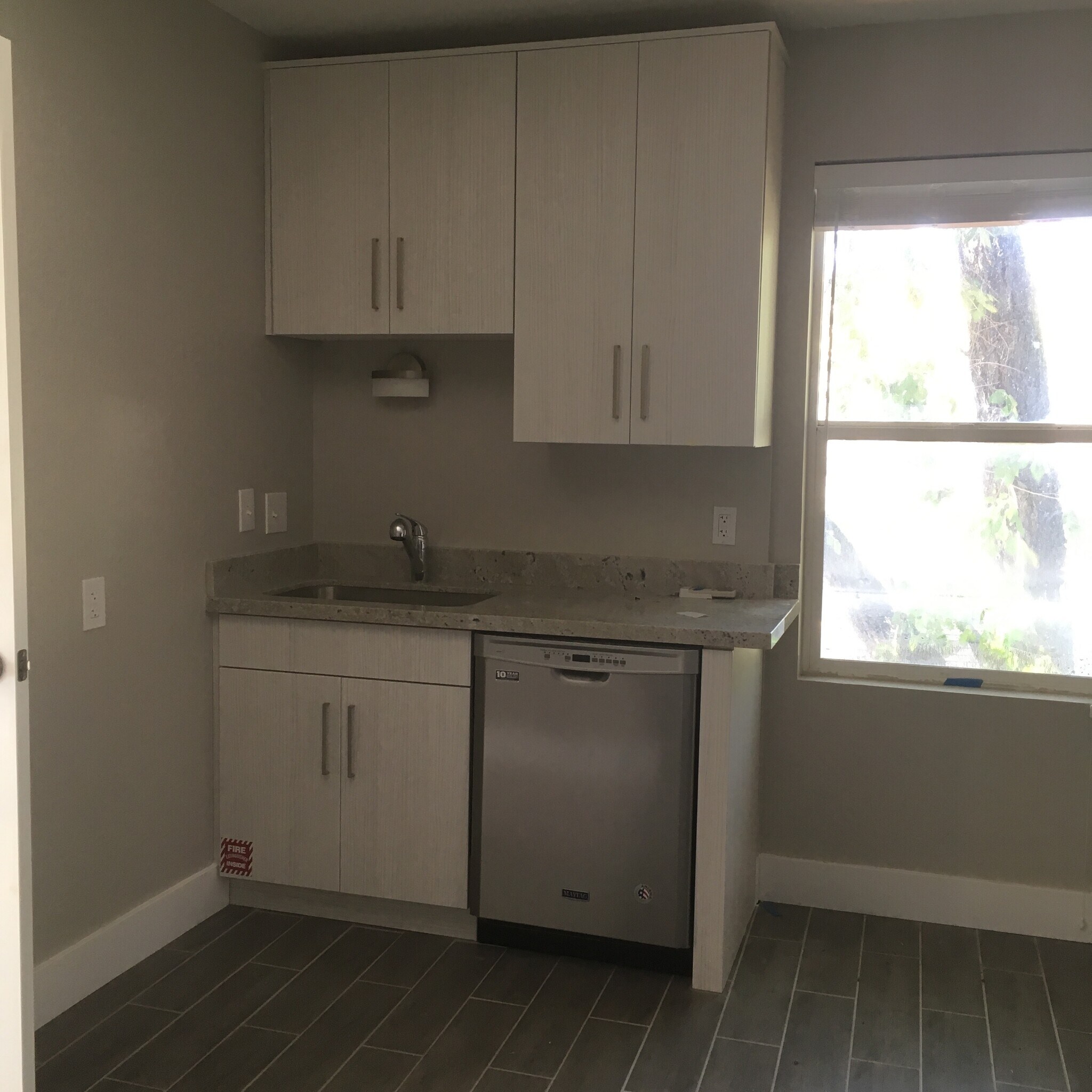 Building Photo - 301 N. Almond Street #5