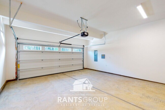 Building Photo - Beautiful Steilacoom Ridge Home! Easy freeway access!