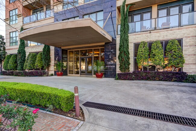 Building Photo - 1419 Montrose-ID268.1