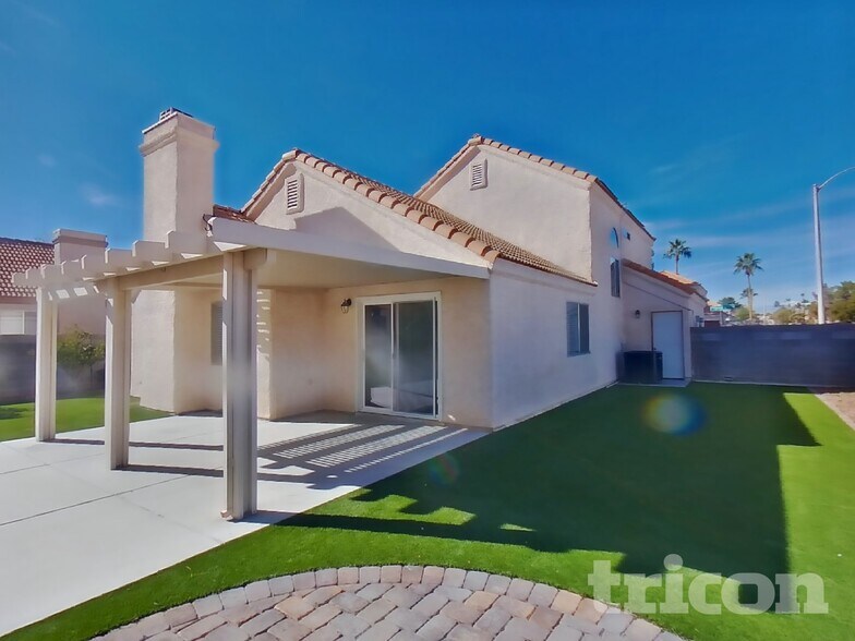 Building Photo - 274 Spring Hills Ln