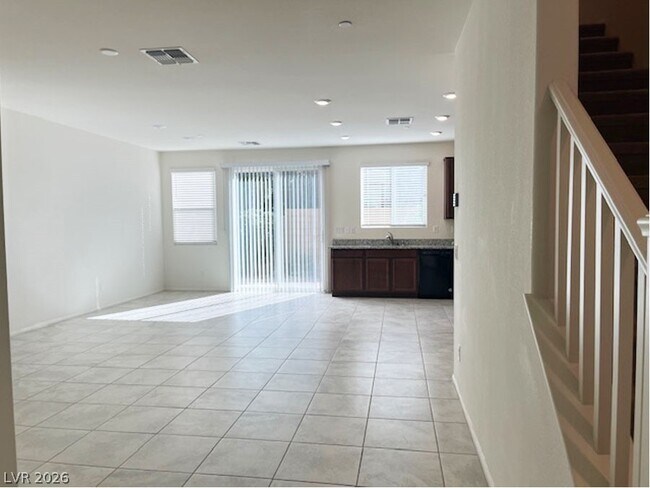 Building Photo - 5363 Lazy Breeze Ave