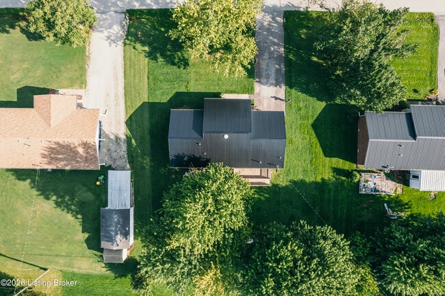 Building Photo - 309 E 6th St