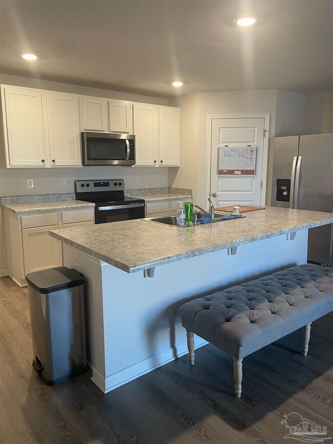 Building Photo - 5406 Peach Dr