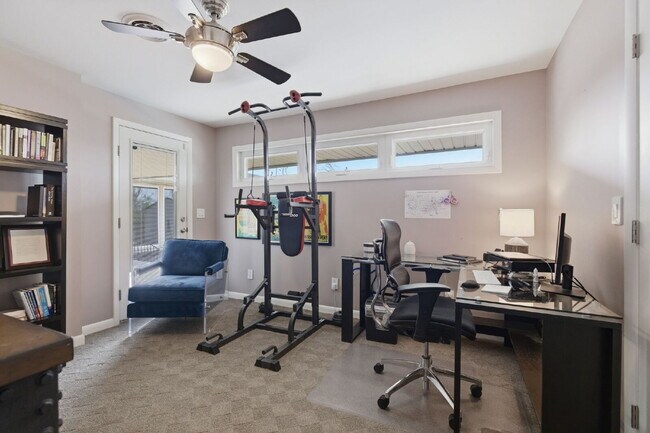 Building Photo - Charming 3-Bed Oasis with Scenic Waterfront Views and Pool 15 minutes from Downtown Nashville