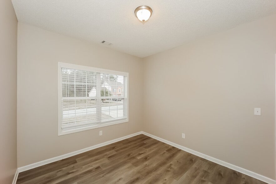 Building Photo - 303 Tara Beach Ln