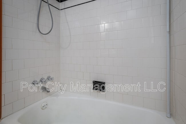 Building Photo - 1237 Delbert Ave