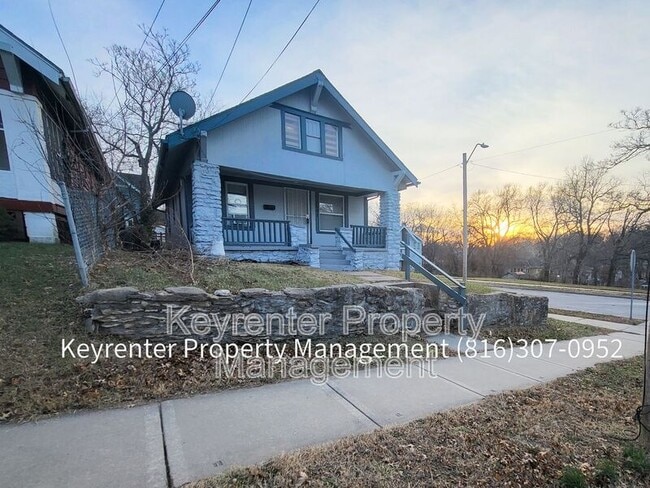 Building Photo - 1601 E 43rd St