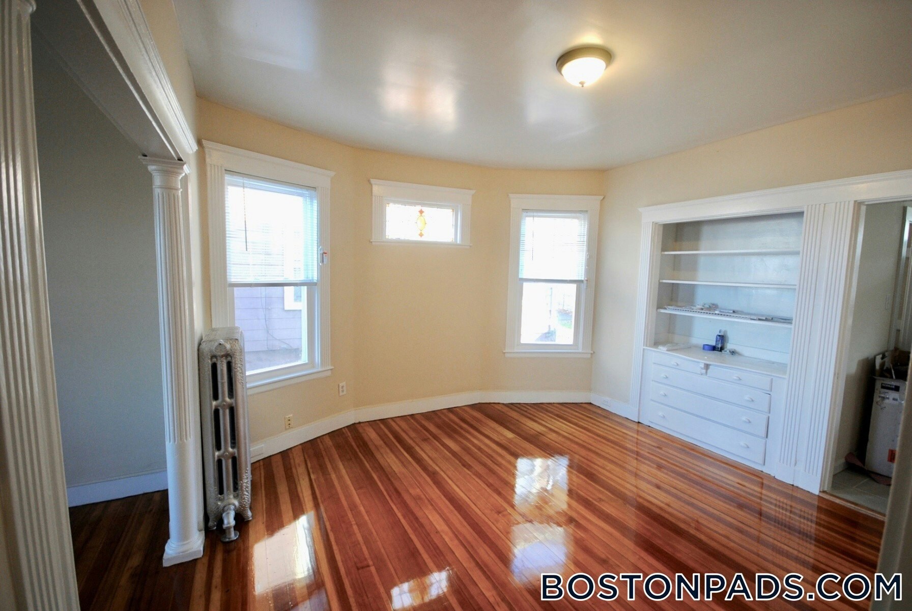 Building Photo - 139 E Cottage St