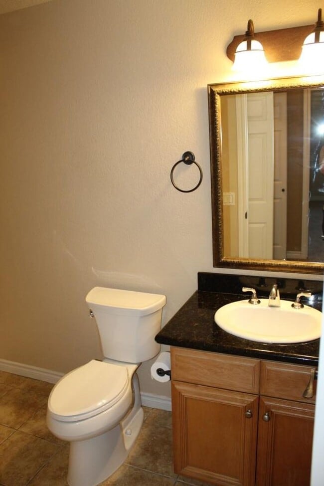 Building Photo - 1Bed/1Bath Condo in Oceanside~ Los Morros