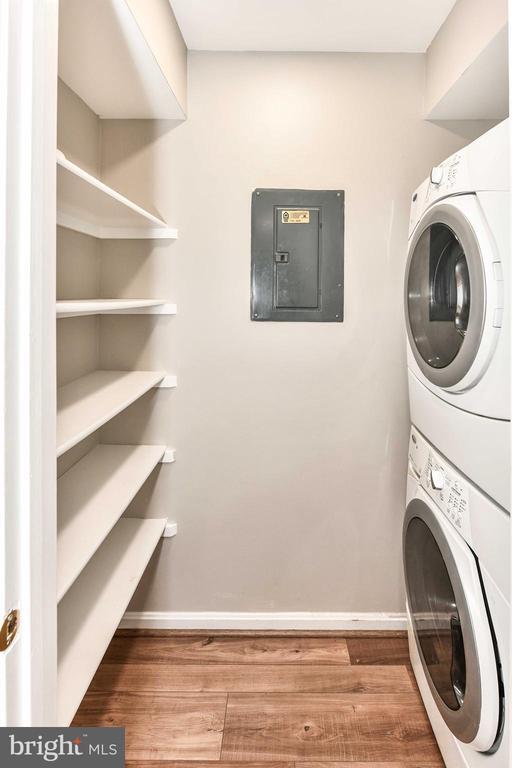 Building Photo - 8616 Shadwell Dr