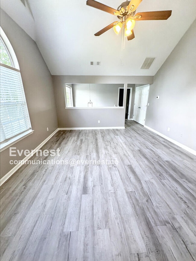 Building Photo - 6300 Crooked Creek Dr.