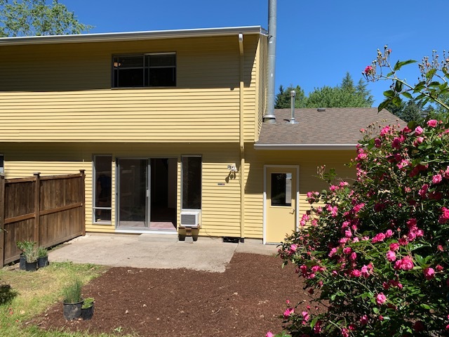 Back Patio - 18750 NW Nelscott St