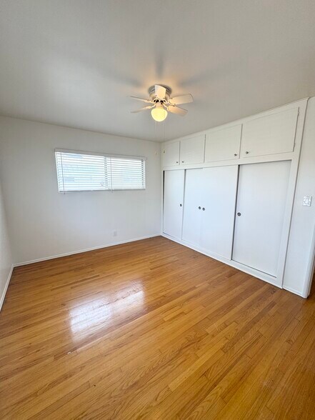 Building Photo - 1324 E Madison Ave