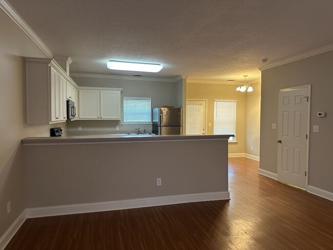 Building Photo - 273 Vining Way