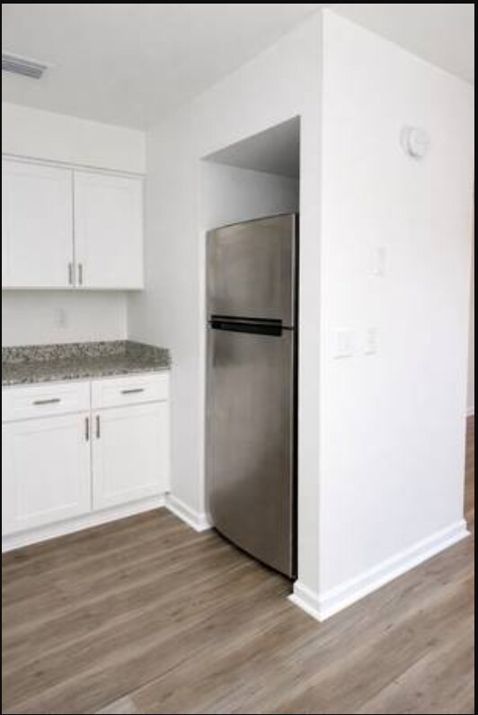 Building Photo - 1000 Transmitter Rd