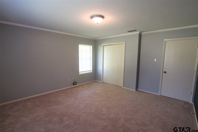Building Photo - 8524 Radcliffe Dr