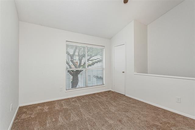 Building Photo - 1901 N Fitzhugh Ave