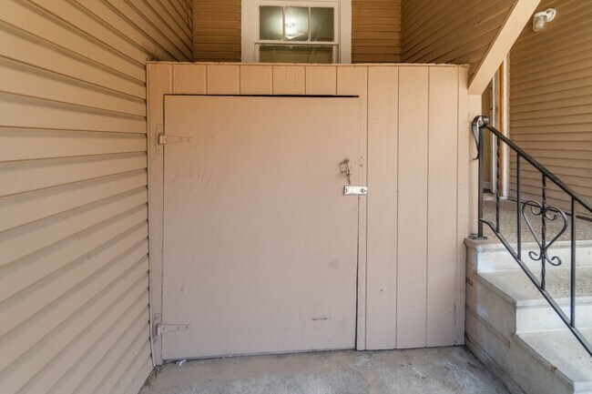 Building Photo - Single Family Home on Spokanes North Side!!