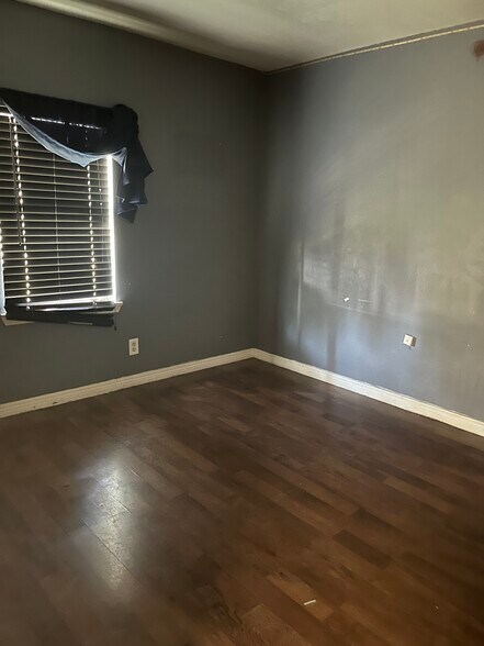 Building Photo - 1108 E Katy Dr