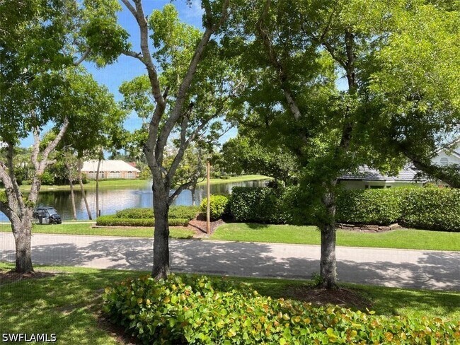 Building Photo - 853 Tanbark Dr