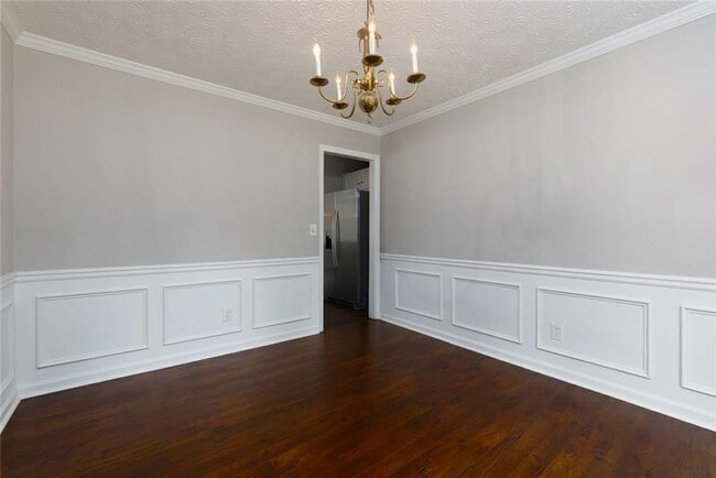 Building Photo - 1200 Mitsy Forest Dr NE