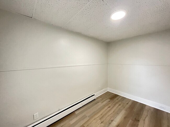 Building Photo - 53 Pennacook St