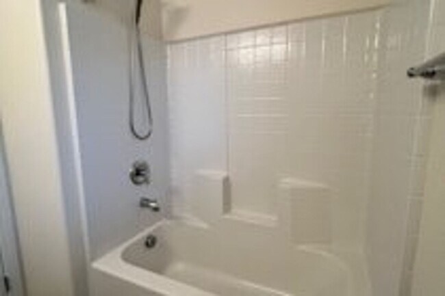 Building Photo - MUST SEE 3 Bedroom Home near Lone Mountain!