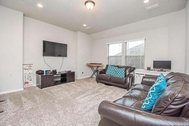 Building Photo - 3342 Breeze Bluff Way