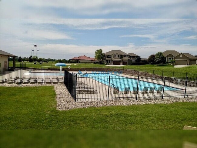 Building Photo - 12609 S Burrows St